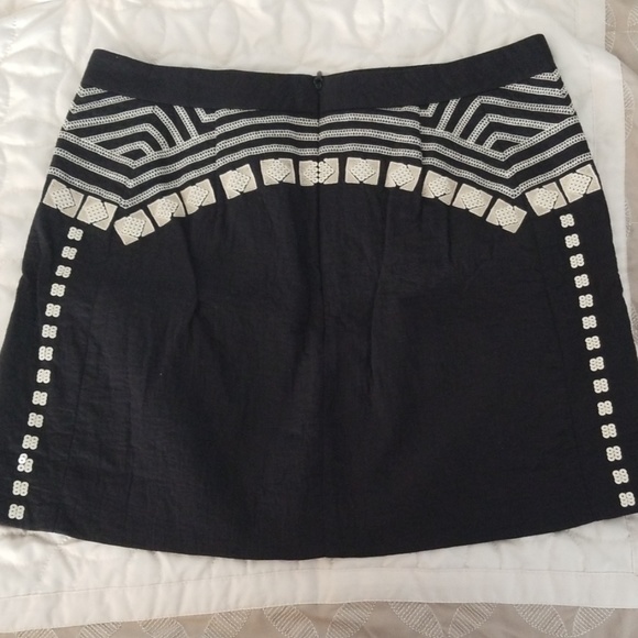 BCBG skirt - Picture 2 of 4